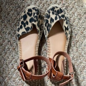 Old Navy Cheetah Flats/Espadrilles
